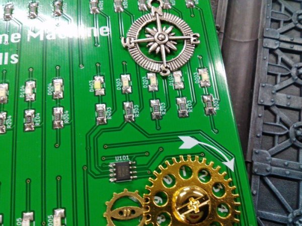 画像9: [完成品] The time machine LED book (9)