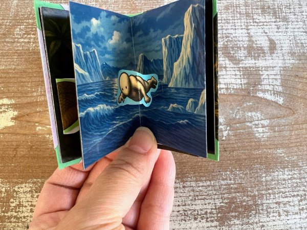 画像2: UMAとの出会い(ステッカー付き) (2)